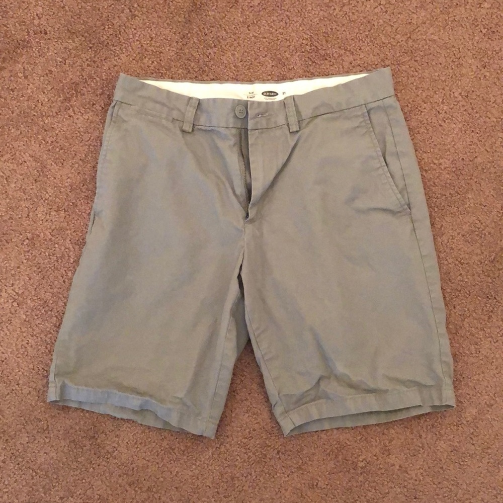 5 ⭐️ Old Navy Grey Shorts